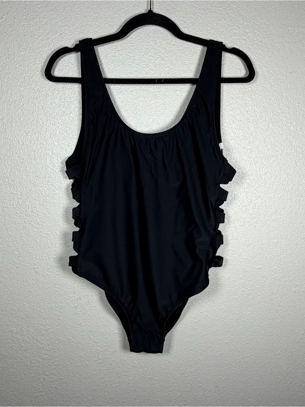 Women’s Black Sexy Open Side Cross Back Scoop Solid One Piece Swimsuit Large